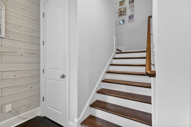 125 Ervin St, Hendersonville, TN 37075