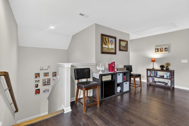 125 Ervin St, Hendersonville, TN 37075