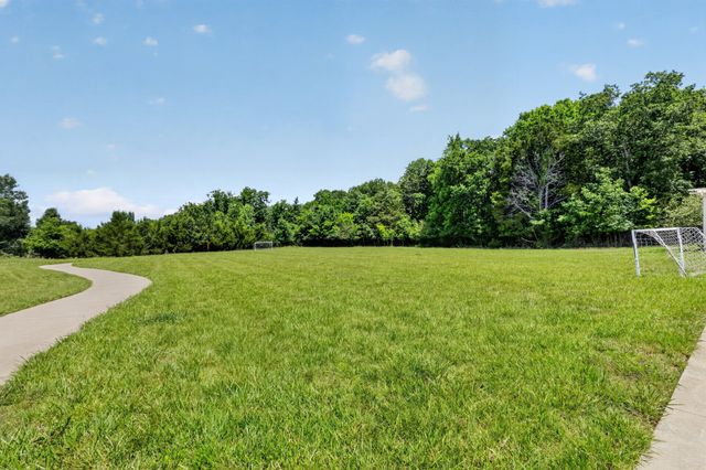 125 Ervin St, Hendersonville, TN 37075