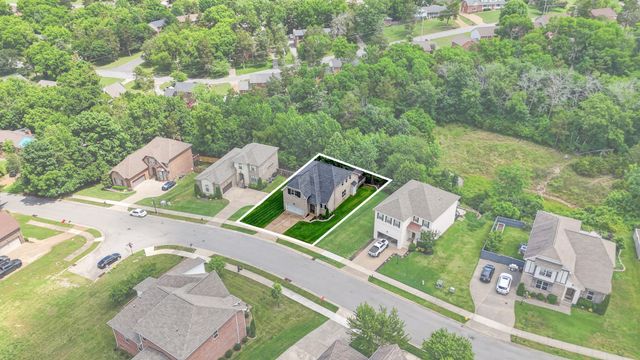 125 Ervin St, Hendersonville, TN 37075
