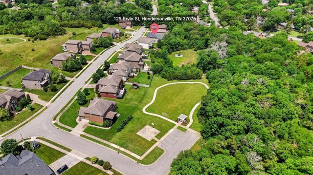 125 Ervin St, Hendersonville, TN 37075