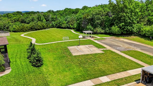 125 Ervin St, Hendersonville, TN 37075