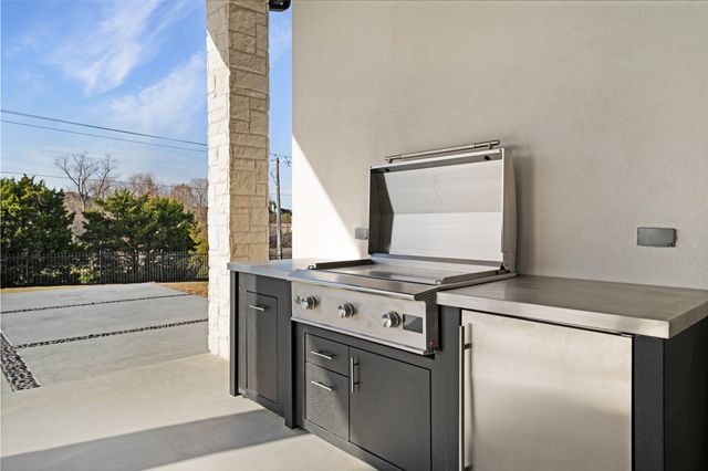 323 Longview Place, Heath, TX 75032