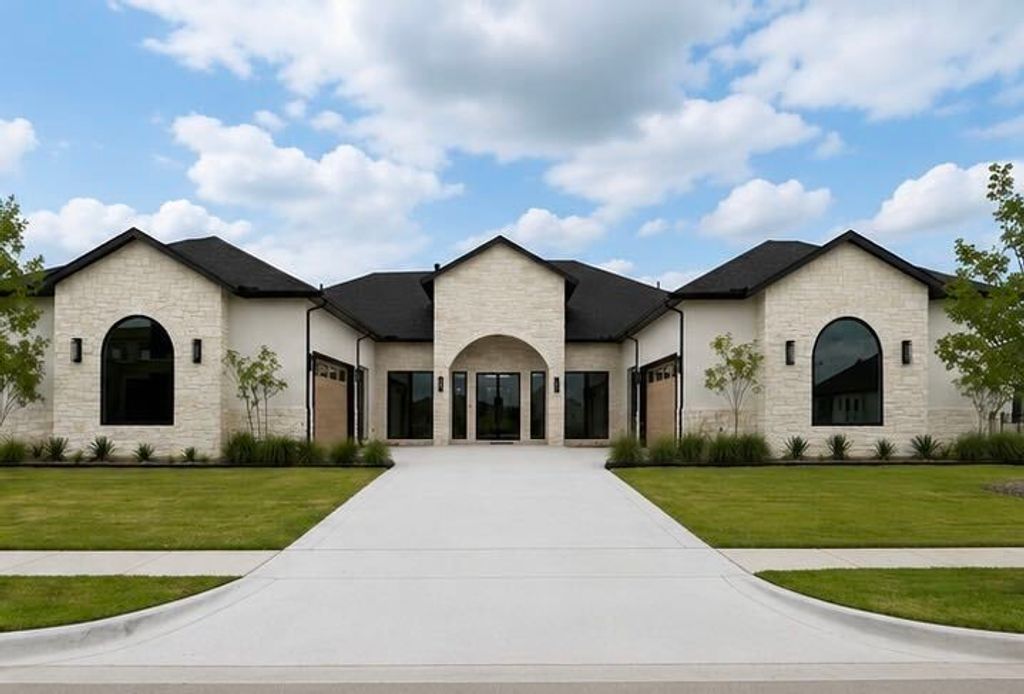 323 Longview Place, Heath, TX 75032