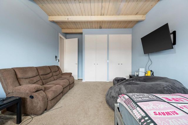 6171 Pleasant Hill DRIVE, West Bend, WI 53095