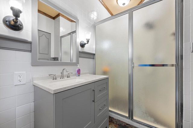 6171 Pleasant Hill DRIVE, West Bend, WI 53095