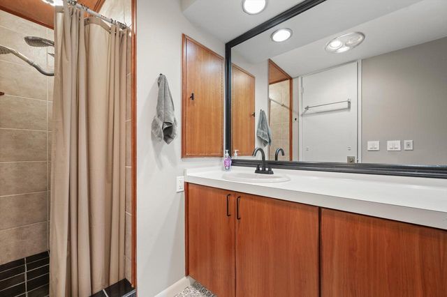 6171 Pleasant Hill DRIVE, West Bend, WI 53095