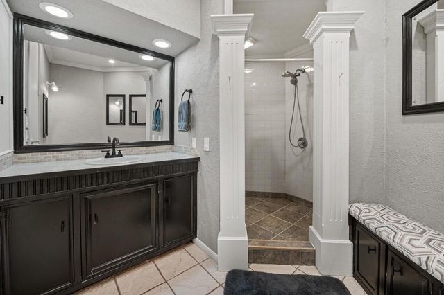 6171 Pleasant Hill DRIVE, West Bend, WI 53095
