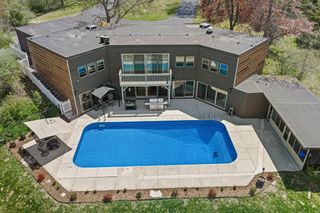 6171 Pleasant Hill DRIVE, West Bend, WI 53095