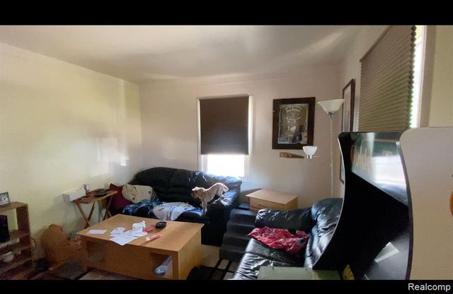 22113 Lambrecht Avenue, Eastpointe, MI 48021