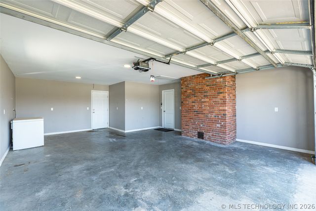 29580 N 3950 Road, Ochelata, OK 74051