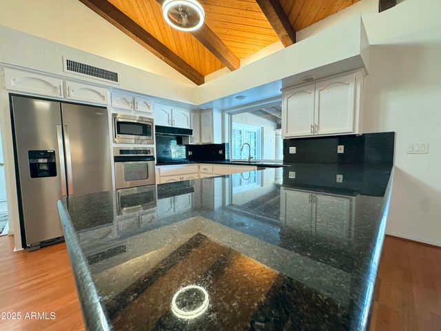8120 E Appaloosa Trail, Scottsdale, AZ 85258