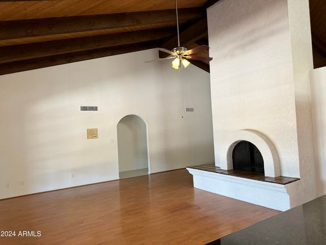 8120 E Appaloosa Trail, Scottsdale, AZ 85258
