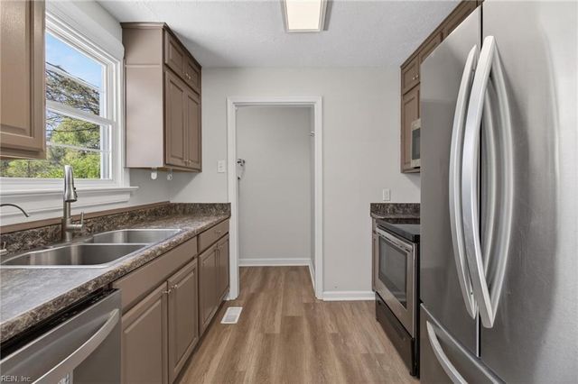 914 Foley DR, Williamsburg, VA 23185