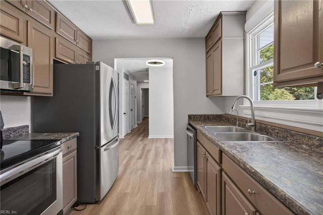 914 Foley DR, Williamsburg, VA 23185