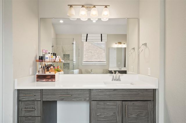 5812 Antelope Well LN, Austin, TX 78738