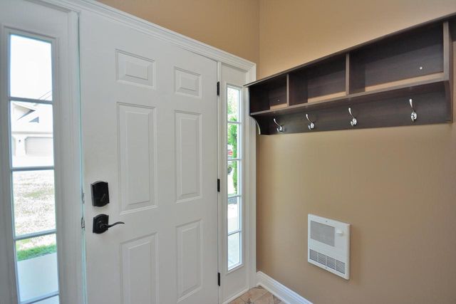 8536 S Stratford ROAD, Oak Creek, WI 53154