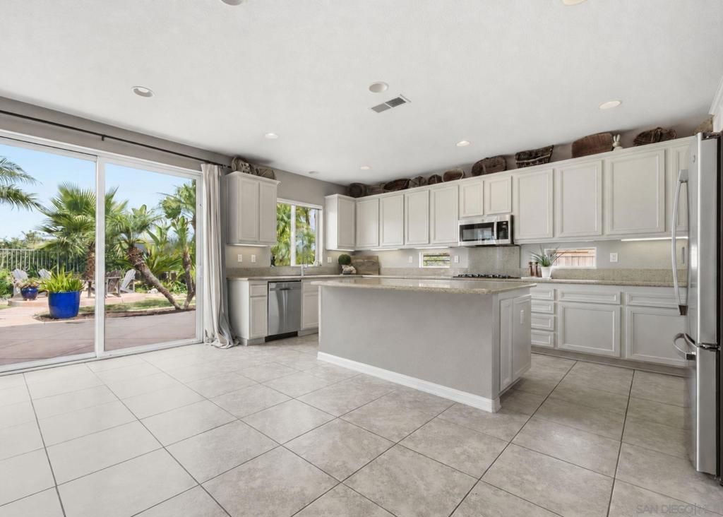 912 Lantana, San Marcos, CA 92069 — photo 4
