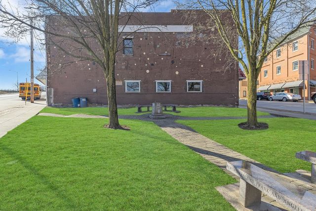 124 Brighton Ave, Rochester, PA 15074