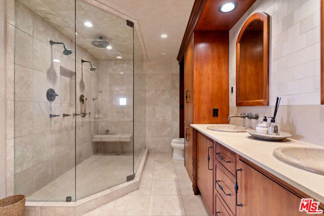 4920 Llano Drive, Woodland Hills (los Angeles), CA 91364