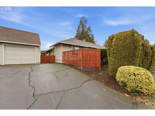 5212 Sw BARCLAY Ct, Beaverton, OR 97005