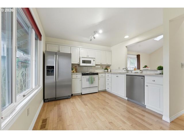 5212 Sw BARCLAY Ct, Beaverton, OR 97005