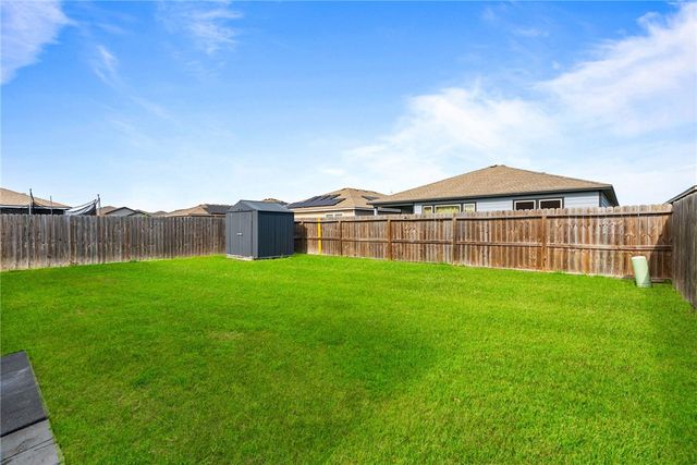 7510 Quartz Dr, Corpus Christi, TX 78414