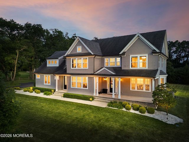 8 Legend Hollow Court, Freehold, NJ 07728