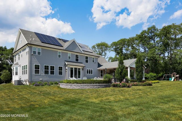 8 Legend Hollow Court, Freehold, NJ 07728