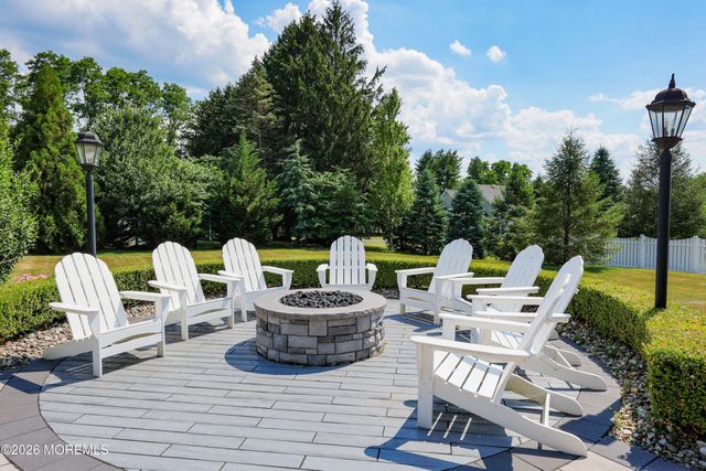 8 Legend Hollow Court, Freehold, NJ 07728