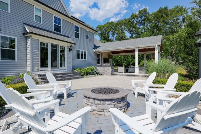 8 Legend Hollow Court, Freehold, NJ 07728