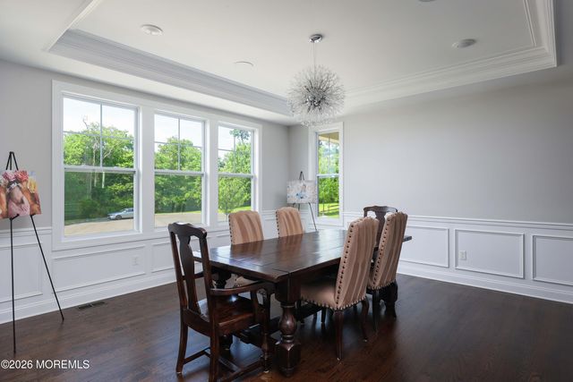 8 Legend Hollow Court, Freehold, NJ 07728