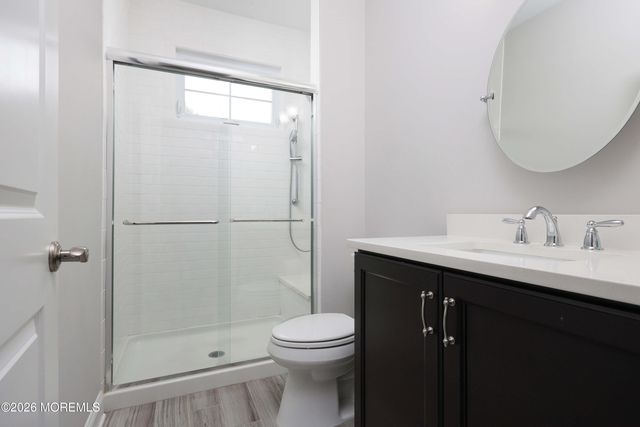 8 Legend Hollow Court, Freehold, NJ 07728