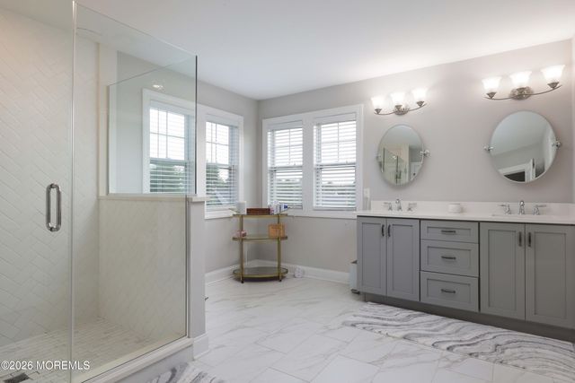 8 Legend Hollow Court, Freehold, NJ 07728