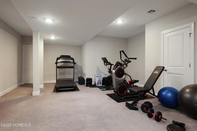 8 Legend Hollow Court, Freehold, NJ 07728