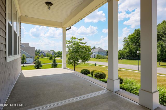8 Legend Hollow Court, Freehold, NJ 07728