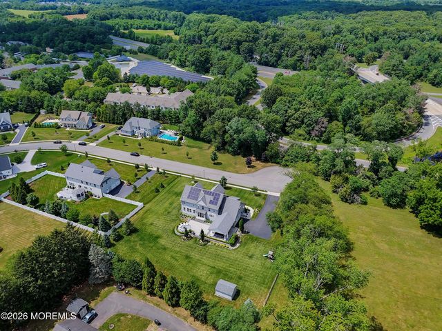 8 Legend Hollow Court, Freehold, NJ 07728