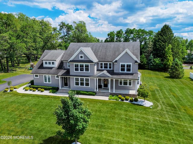 8 Legend Hollow Court, Freehold, NJ 07728