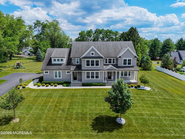 8 Legend Hollow Court, Freehold, NJ 07728