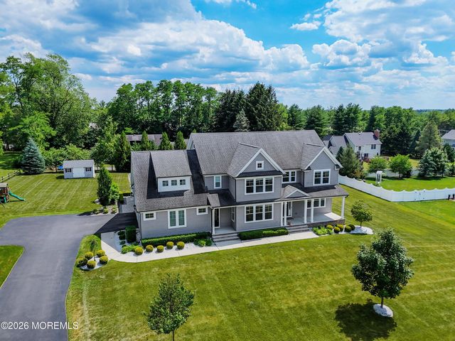 8 Legend Hollow Court, Freehold, NJ 07728