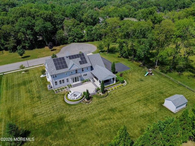 8 Legend Hollow Court, Freehold, NJ 07728