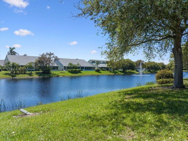 2538 SE Tropical East Circle, Port St. Lucie, FL 34952