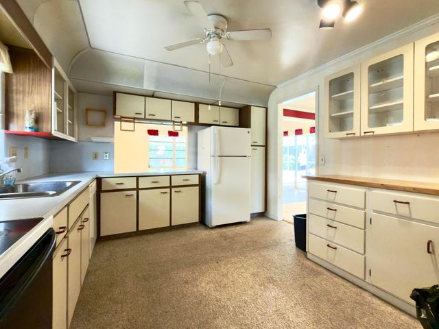 135 SE 26TH Avenue, Boynton Beach, FL 33435