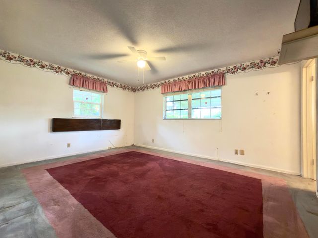 135 SE 26TH Avenue, Boynton Beach, FL 33435