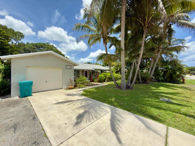 135 SE 26TH Avenue, Boynton Beach, FL 33435
