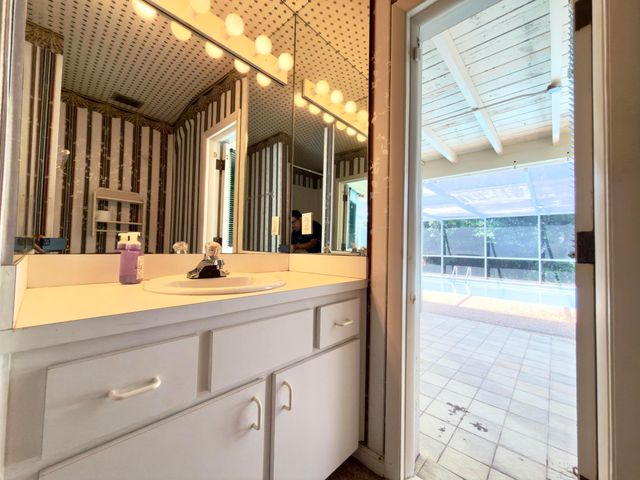 135 SE 26TH Avenue, Boynton Beach, FL 33435