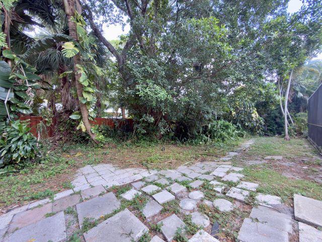 135 SE 26TH Avenue, Boynton Beach, FL 33435