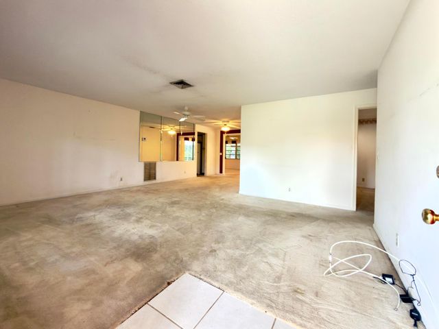 135 SE 26TH Avenue, Boynton Beach, FL 33435