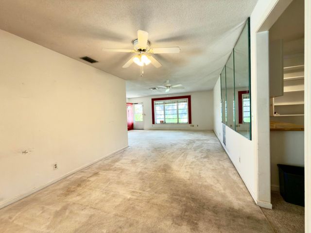 135 SE 26TH Avenue, Boynton Beach, FL 33435