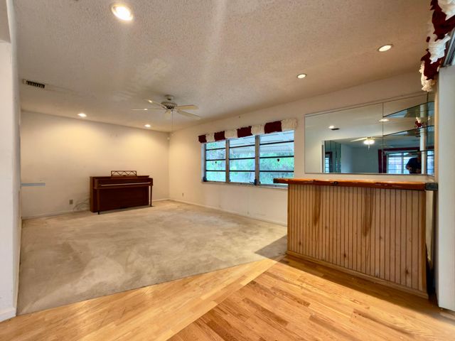 135 SE 26TH Avenue, Boynton Beach, FL 33435